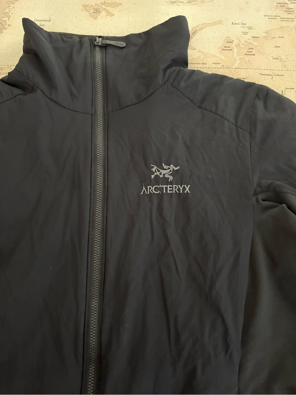 Arc'teryx Atom SL Insulated Jacket Size Medium Black - Picture 4 of 16